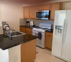 1A1 : Private Dorm room in Oak Manor